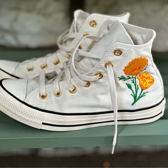 Converse Shoes - Embroidered Converse, size 8 women’s